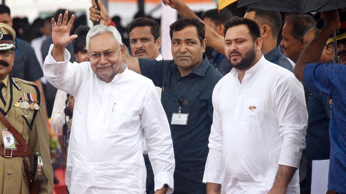 बिहार में सीबीआई की 24 ठिकानों पर रेट, आज होगा बिहार में फ्लोर टेस्ट, इसी बीच आरजेडी के 4 नेता सीबीआई के रडार पर