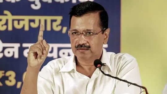 दिल्ली हार के बाद पहली बार बोले केजरीवाल, खुद को बताया भगत सिंह